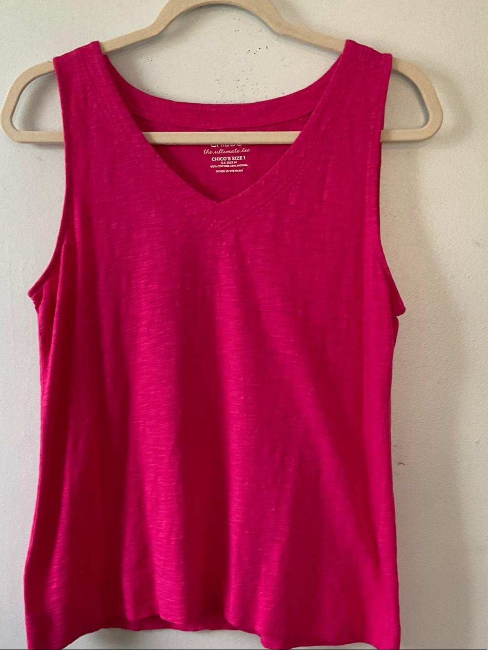 Chico's Bright Fuchsia V-Neck Sleeveless Tank